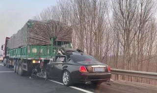 劳斯莱斯堵应急通道