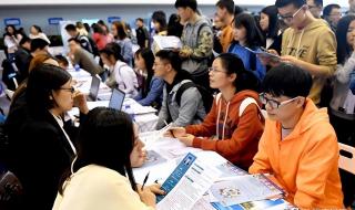 央视网谈孔乙己文学